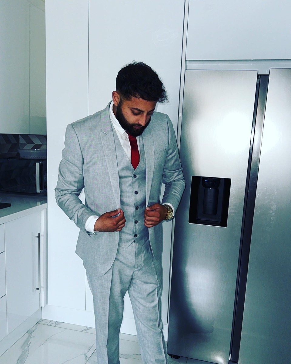 Taran_D's tweet photo. sisters wedding #suitandtie #suitedandbooted https://t.co/LmlbzPx7Wi