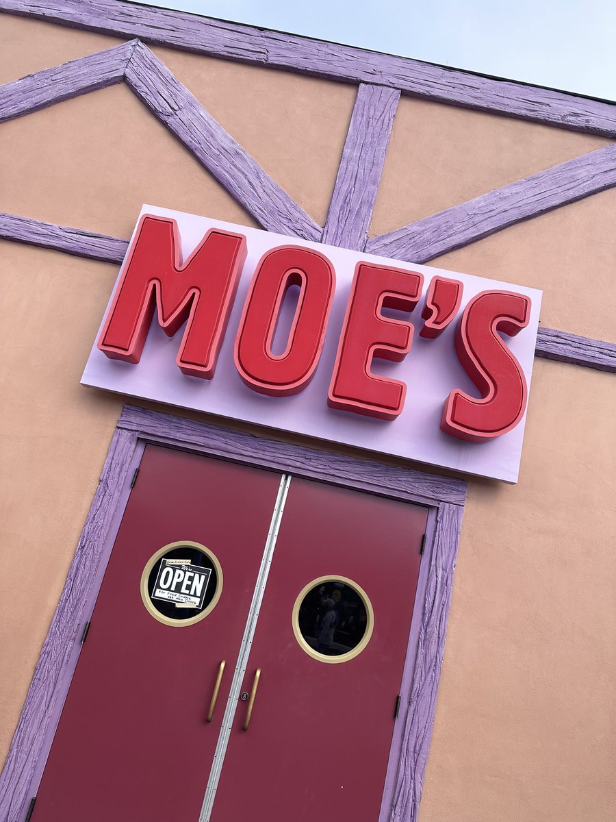 manuel_guillen's tweet photo. Let’s have a few 🍺🍺🍺 #TheSimpsons https://t.co/CbnVdvobbM