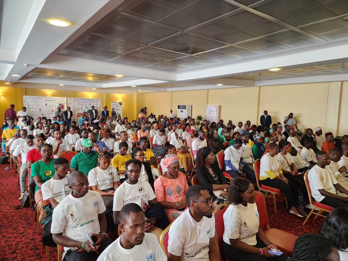 unicefcameroon's tweet photo. #Happening #now_ #Yaounde_ Official ceremony_ 24th edition of the international Youth Day.
Theme_Green skills for Youth : toward a sustainable World. https://t.co/YnyMVbaMBC