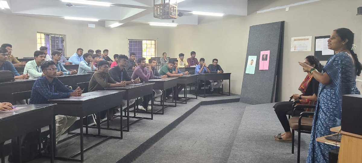 wekceians's tweet image. School of Management Studies conducted an Alumni Talk on &quot;Current Trends and Opportunities in Import and Export Management&quot; on 12th August at 10 AM in BG06 Hall. 

#exportmanagement #exportmanager #international #growth #workout #exporterworldwide #exportteam #alumnitalk #alumni