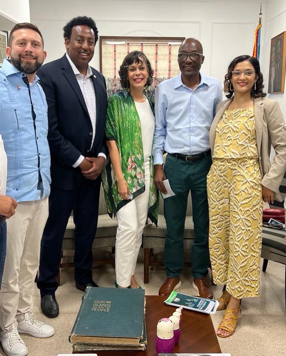 MariaIsa's tweet photo. It was an honor to be invited to the Capitol of Puerto Rico to meet with Senator @marialourdespip . I admire & am grateful for her leadership on the island & dedication to the people of Puerto Rico. She’s the current vice-president of the Puerto Rican Independence Party (PIP) + in 2004 became the 1st woman from that party to be elected into the Senate in the history of 🇵🇷. La Senadora is currently serving as Senator at-large at the 🇵🇷 Senate after being elected in 2020 with the most votes of any candidate.  I want to thank her & her staff for inviting me & fellow legislators from Minnesota to a warm welcoming in her offices full of great conversations + cafe. Thank you for making me feel right at home. Te esperamos pronto en Minnesota con las puertas abiertas para su visita.