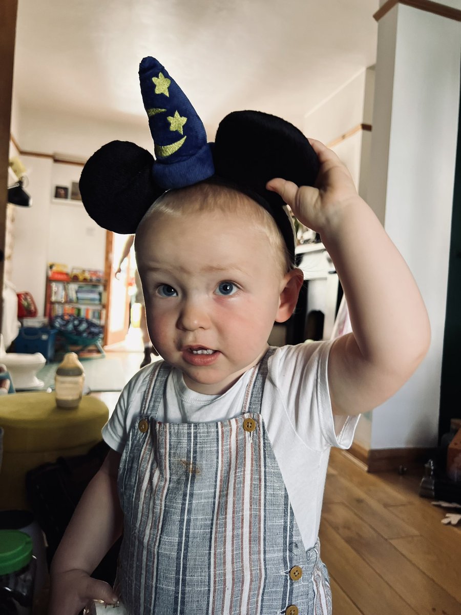 GrammarWorks_'s tweet image. Just going to disappear off for some magic for a few days! 😍