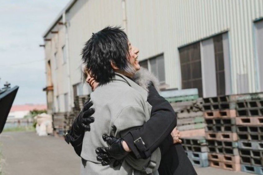 ryunovamp's tweet photo. I live for sskk hugs. They are everything to me https://t.co/C7muwUburv