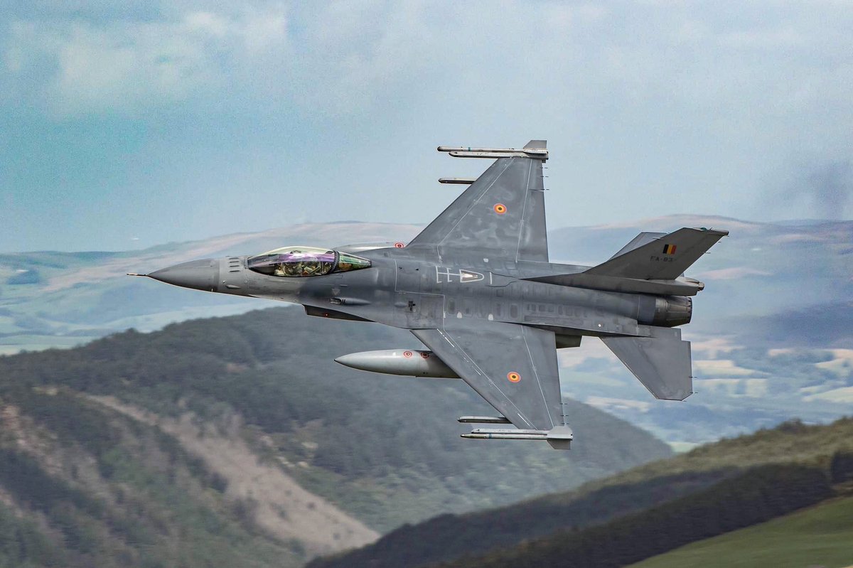 welshi233's tweet photo. Belgium Air Force F16 Wales 🏴🇧🇪 #F16 #belgiumairforce #350f #baf https://t.co/1UAbs2eTyO