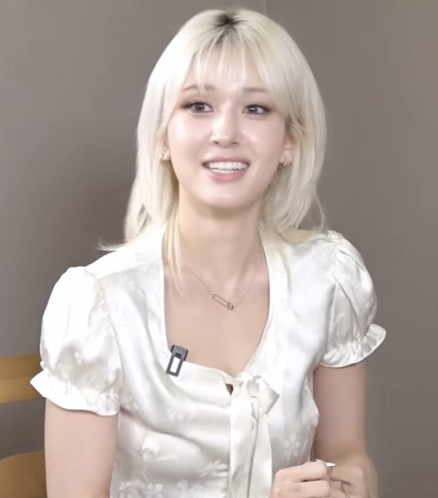 low quality somi tweet media