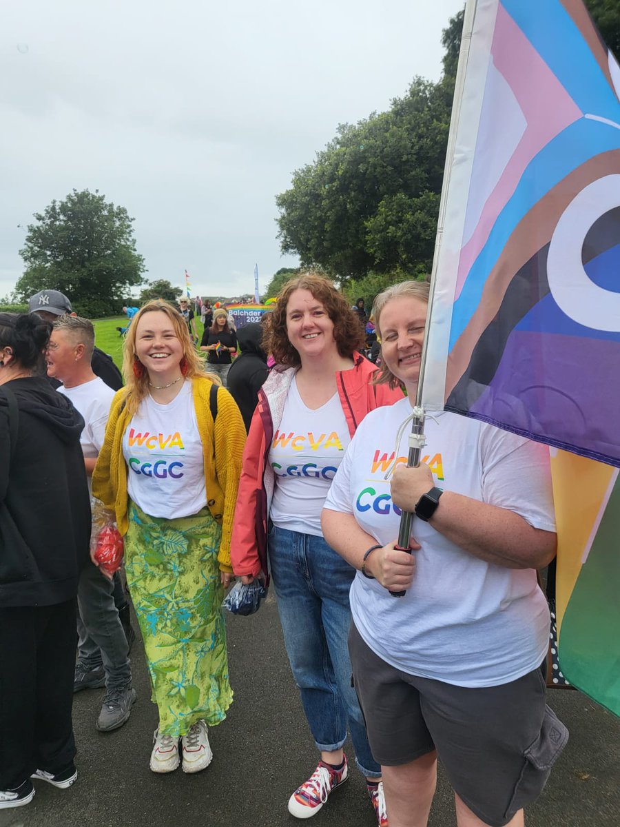 Cafodd ein staff llawer o hwyl yn @barry_pride heddiw!  😍 🏳️‍🌈 #barrypride #pride 
----------- 
Our staff had lots of fun at @barry_pride today! 😍 🏳️‍🌈 #barrypride #pride