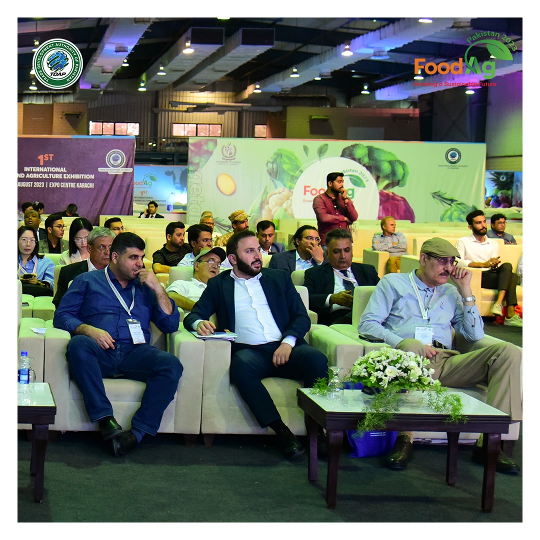Iraj_Nouman7's tweet photo. The speakers also presented the facilitation, protection and retention efforts of Government of Pakistan for international investors.
#TDAP #FoodAg2023 #GrowingASustainableFuture #FoodExhibition #AgricultureExpo https://t.co/nZFo0MQ418