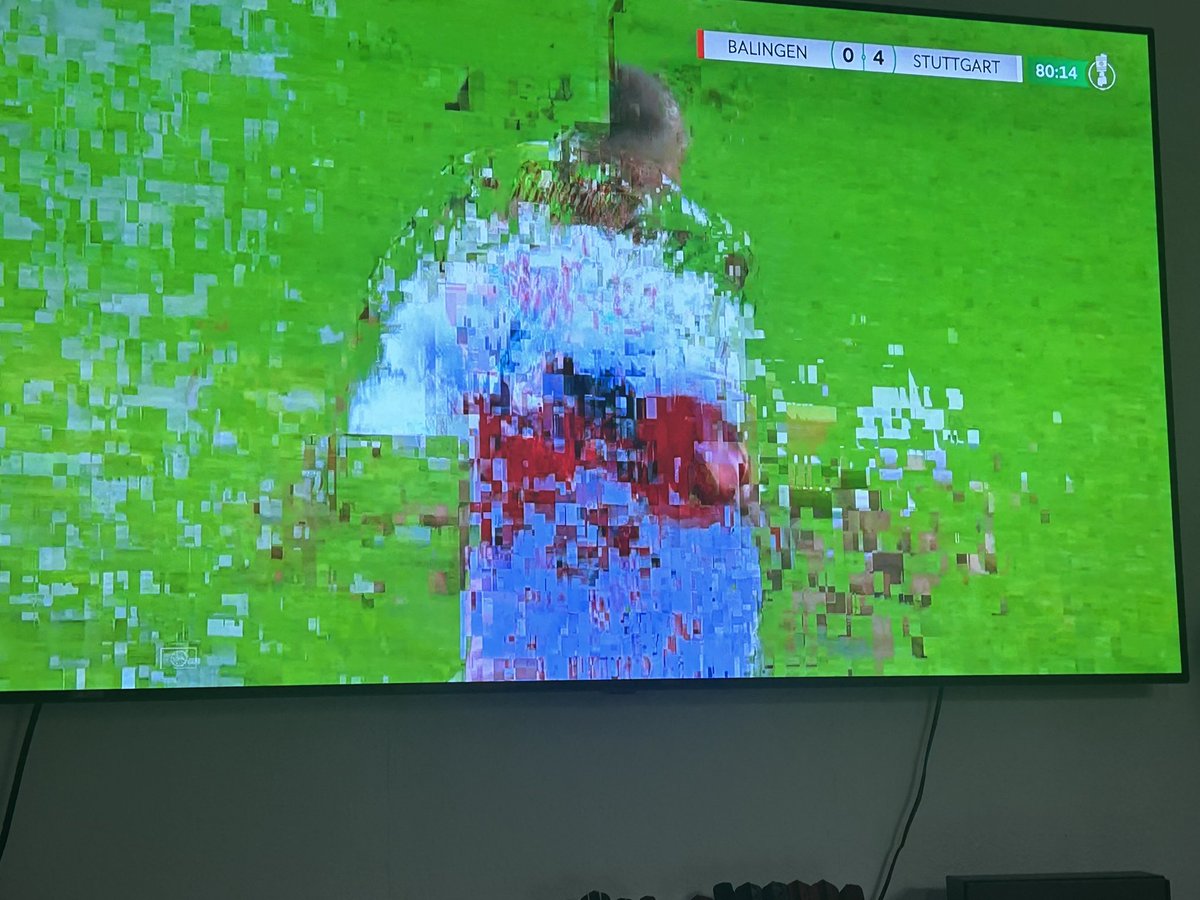 Kleines Schauerchen und es gibt schon Übertragungsprobleme…
#VfB #DFBPokal