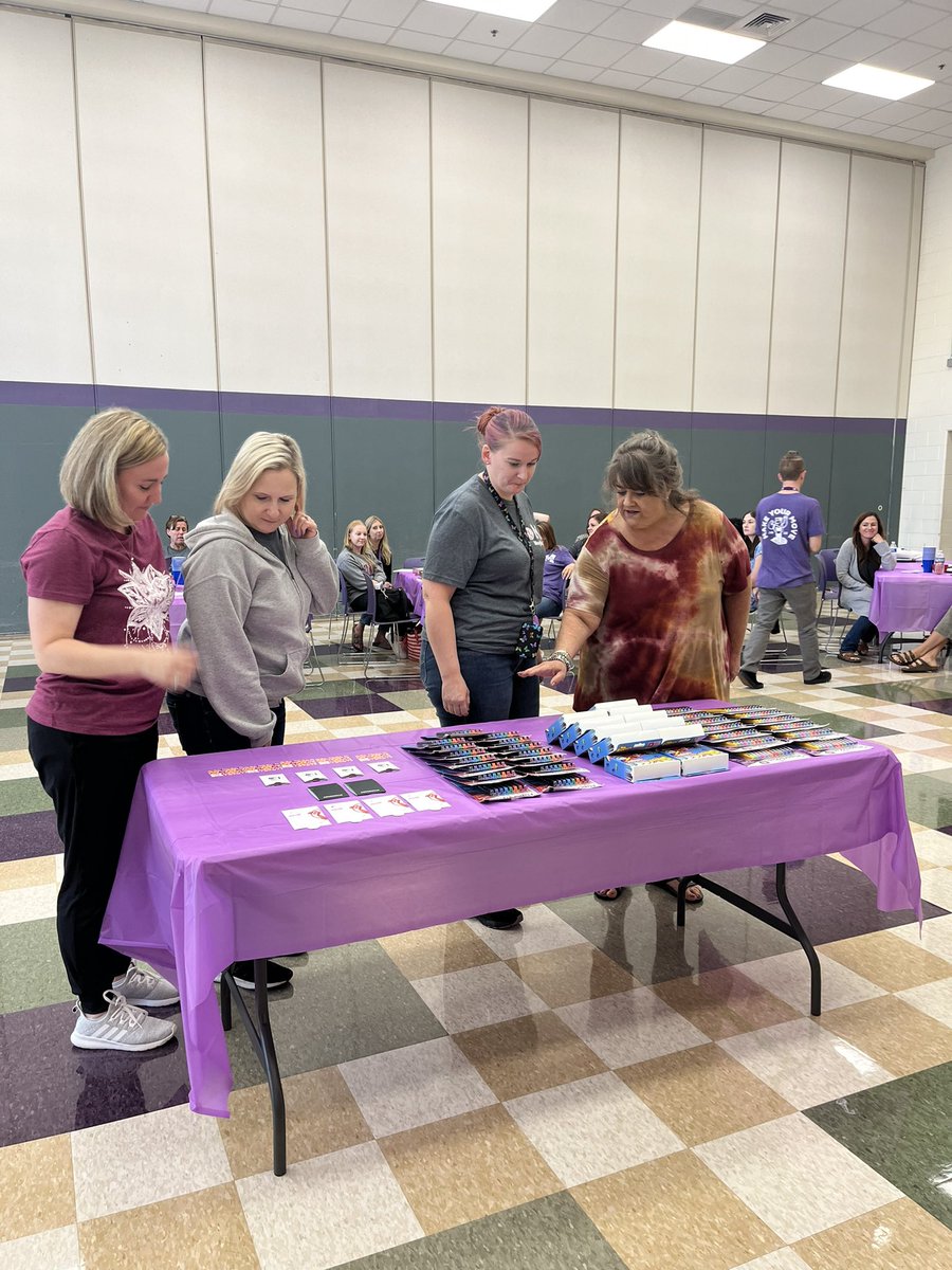 Alex True tweet media