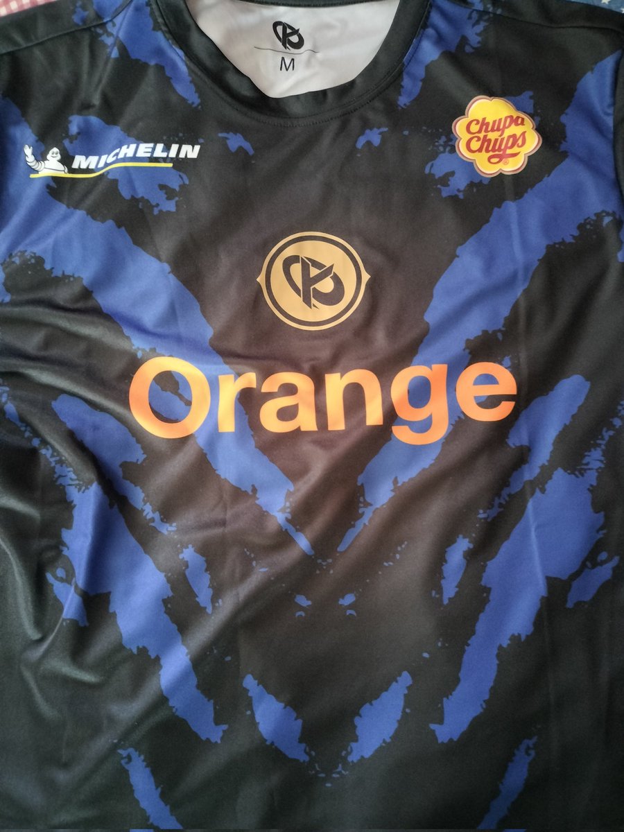 PithekoC's tweet photo. Le maillot est vraiment incroyable #KCORPWIN https://t.co/NhP0uoqoUJ