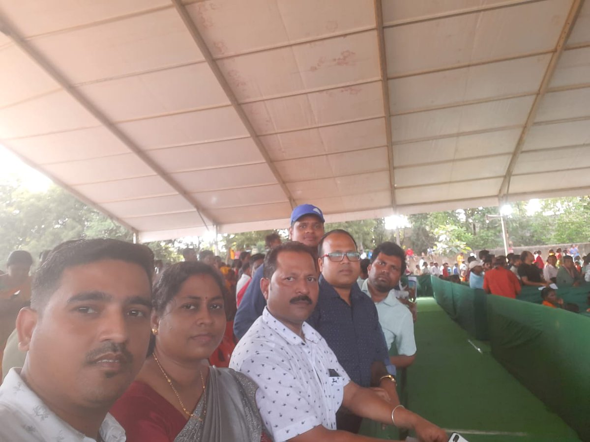 osmpksodisha's tweet photo. @CMO_Odisha During the visit of #5T secretary, a memorandum was given by #OHCEF #Mayurbhanj dist for #regularisation of 7245 nos.of pending #NHM employees.  @Naveen_Odisha @MoSarkar5T @GovernorOdisha @SecyChief @prabir_007 @kpsbalasore @kumarrabindra51 #OSMPKS #OdishaOnTheMove
#Kichakeswari https://t.co/0Dqm3WNYKO