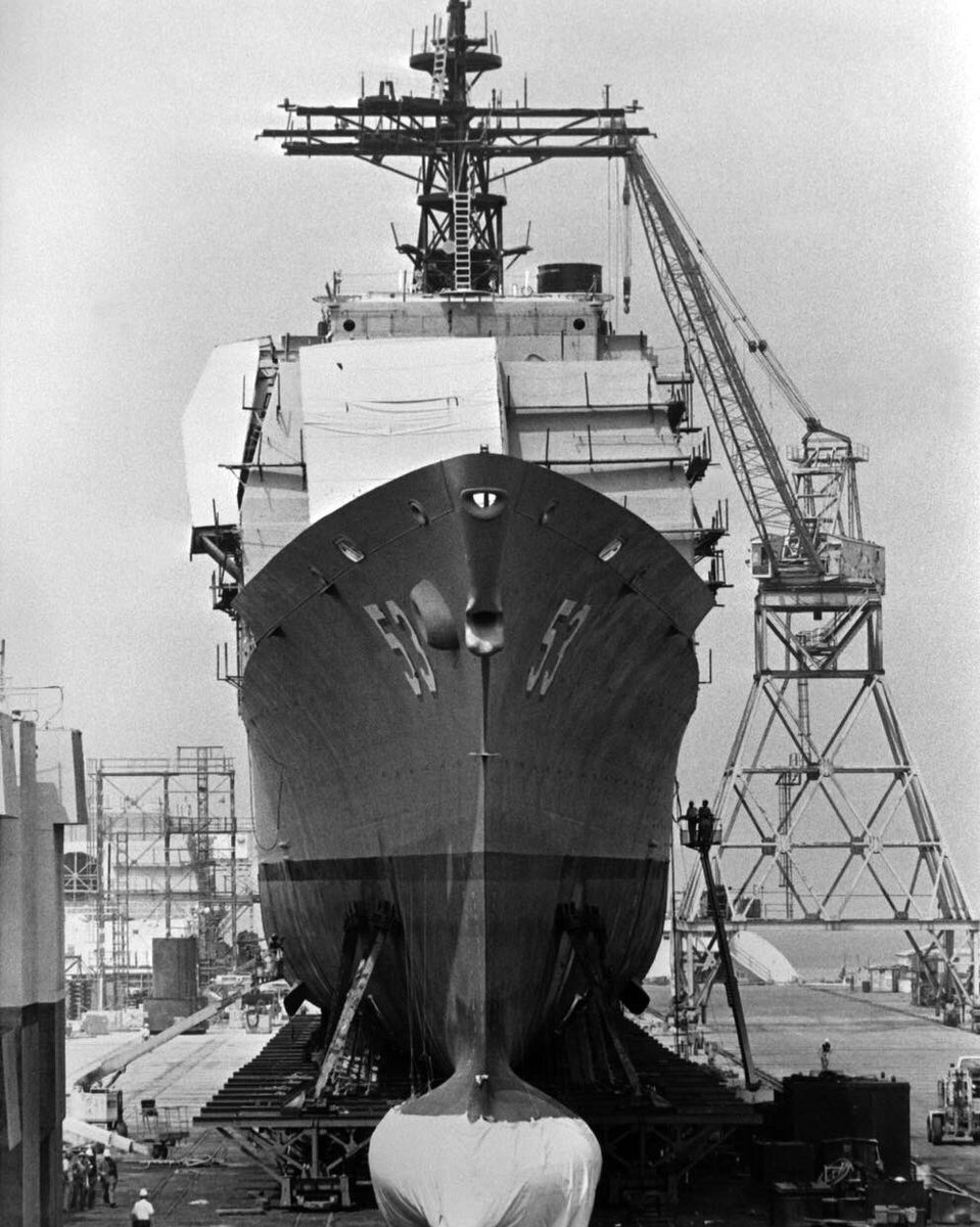 Boneyardsafari's tweet photo. Another look back to USS Mobile Bay CG-53 during her construction in 1985. #cg53 #ussmobilebay #flynavy #aviationsafari #aviationpreservation #boneyardsafari https://t.co/VMJ9V9geHn