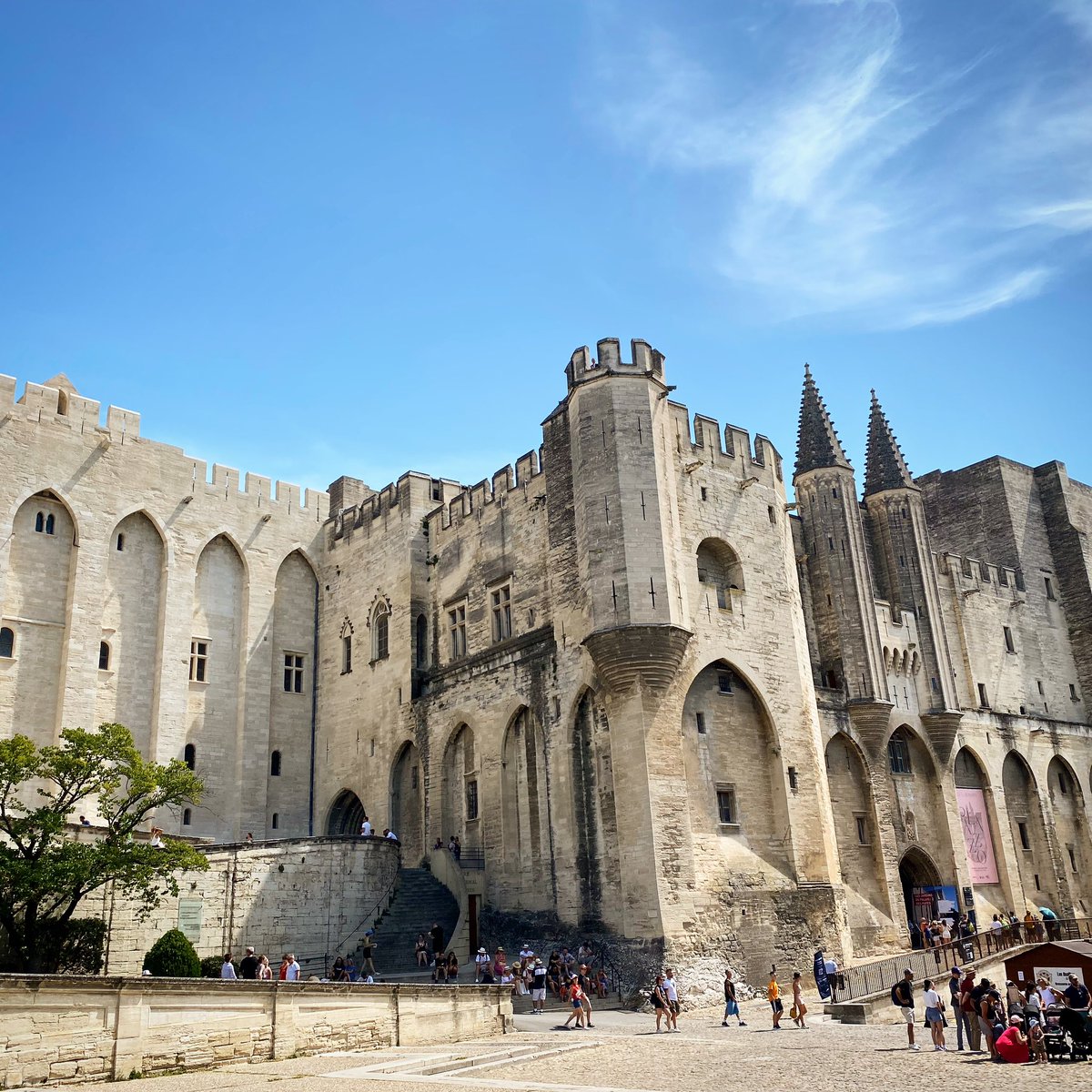 Dans la place <a href="/VctRnd/">Bynsseinté !</a> <a href="/Norma_di_Teresa/">Laetitia Mazzoleni</a>