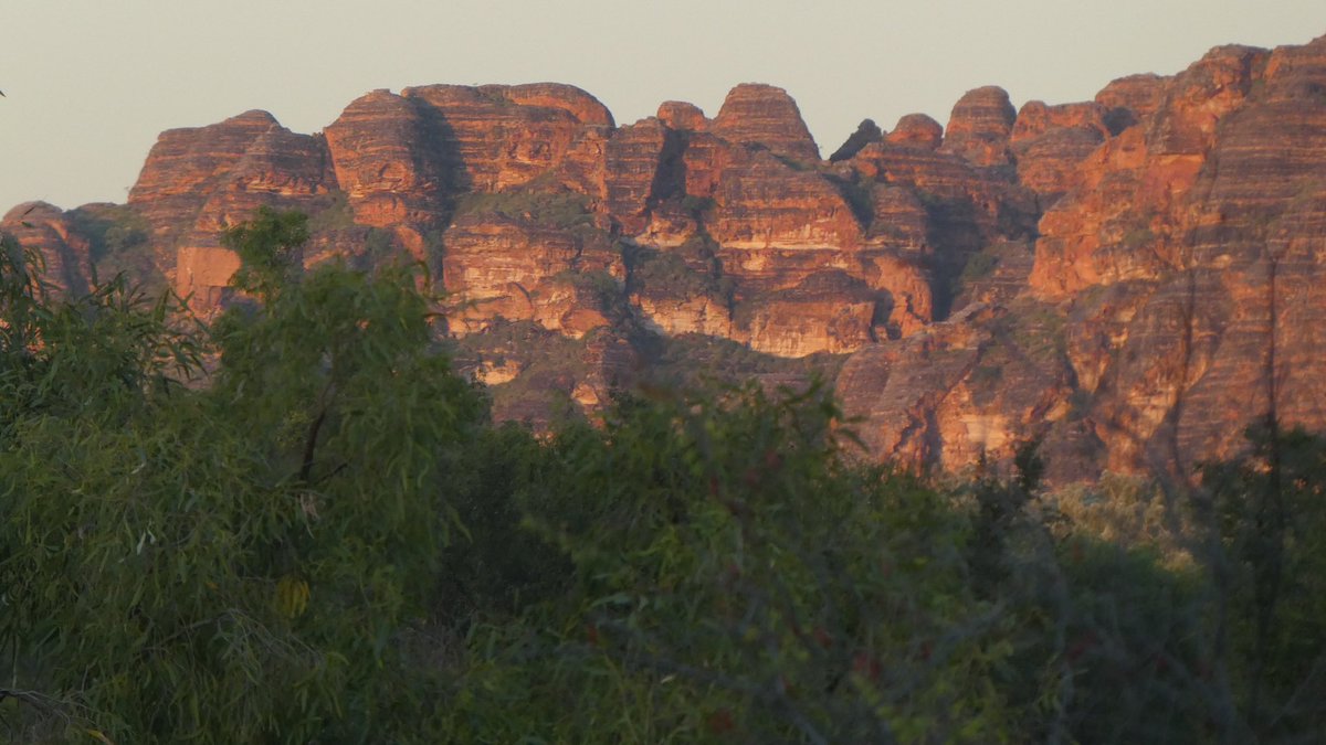 #SavannahLodge #PurnululuNationalPark #TheKimberley: the team were superb: the guides driving to & leading the walks; the Cessna crew who flew us in; the team managing meals & accommodation; sunsets