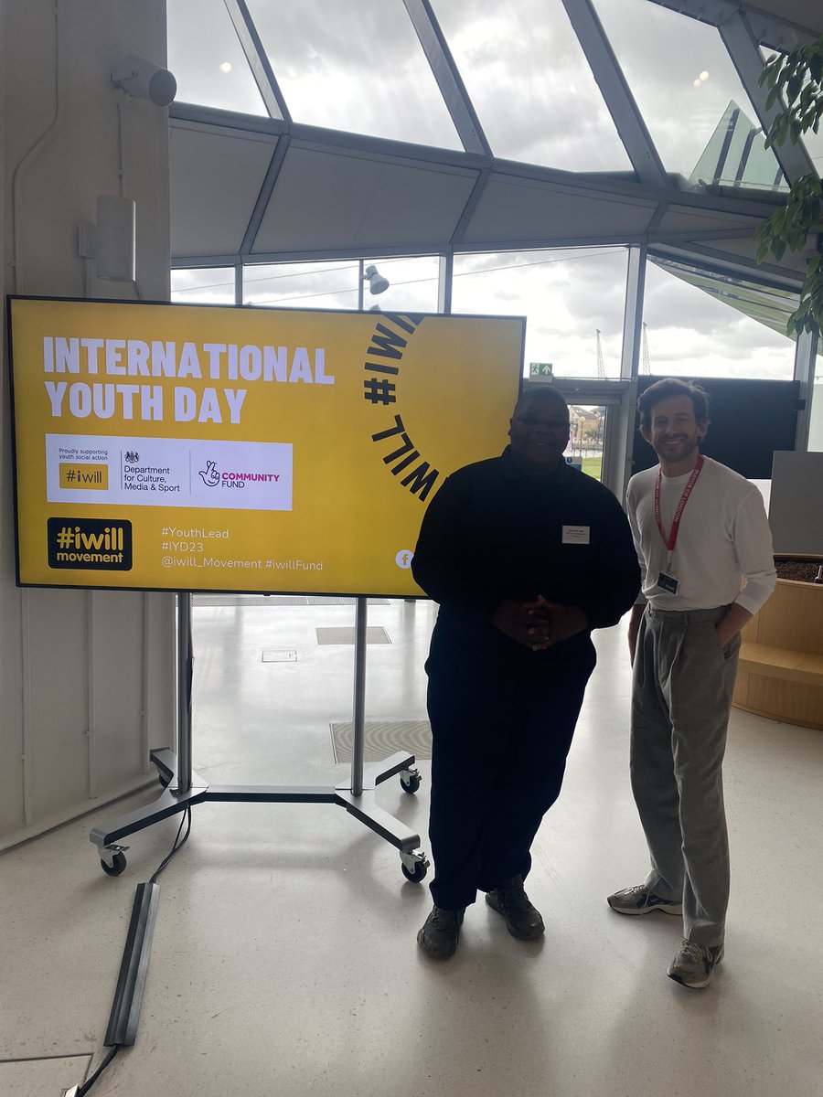 HorlockRhian's tweet photo. It’s International Youth Day #IYD2023🎉 Todays #YouthLed event at @MayorofLondon City Hall is bringing together young people from across the #iwill fund and @iwill_movement  empowering them to become leaders &amp; agents of change on issues that matter to them 💪🙌 https://t.co/KPDgXHSJQO