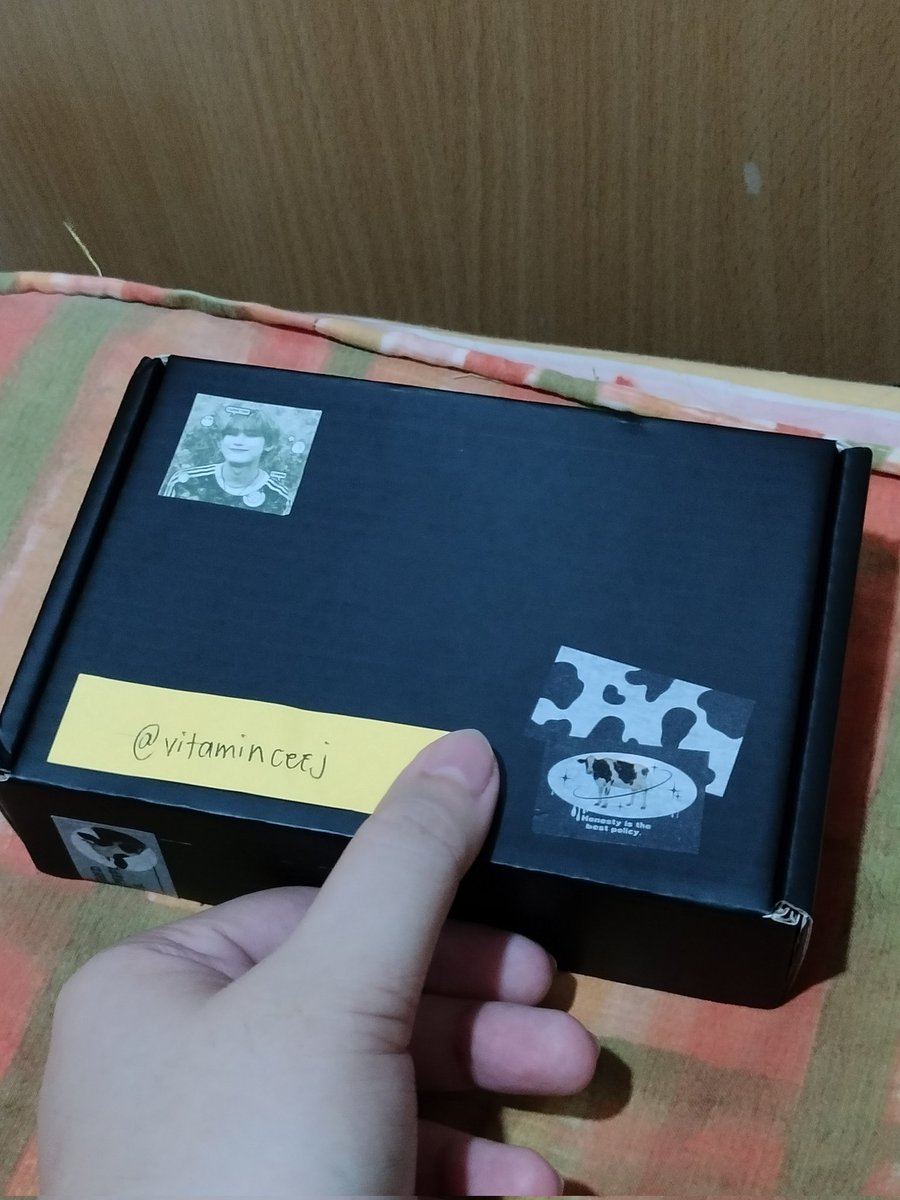 vitaminceej's tweet photo. ﾟ⁠:⁠｡୨୧★love mail∘⁠˚⁠˳⁠°☆｡⁠*ﾟ⁠

unboxing with wonnie!!!
sunoo is home! thank you so much for packing it safely and with a lot of freebies! @einahbns

#einah_feedbacks https://t.co/W3PCmikuog