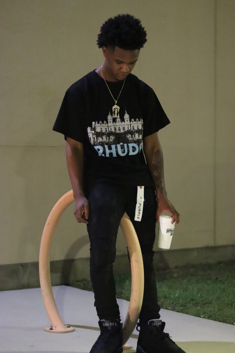Flashbacks me makin it out the mud, when i look at my Fanta…