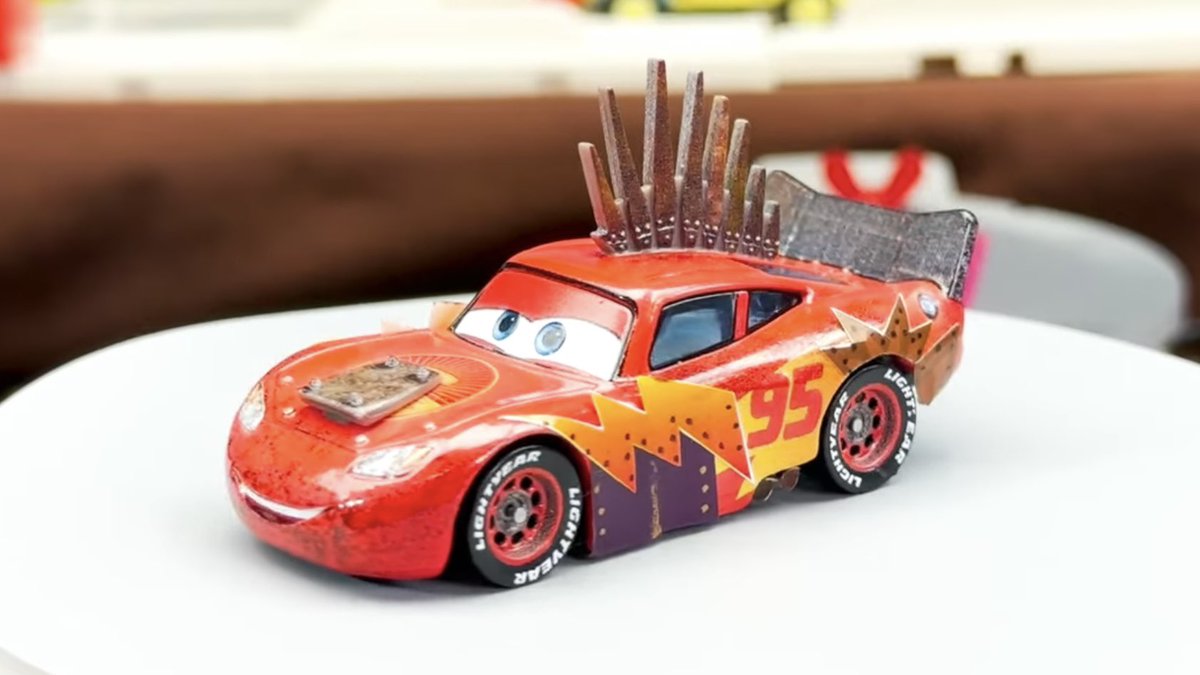 What⁉︎…Was this part removable? youtu.be/8gS6QlaT9qg