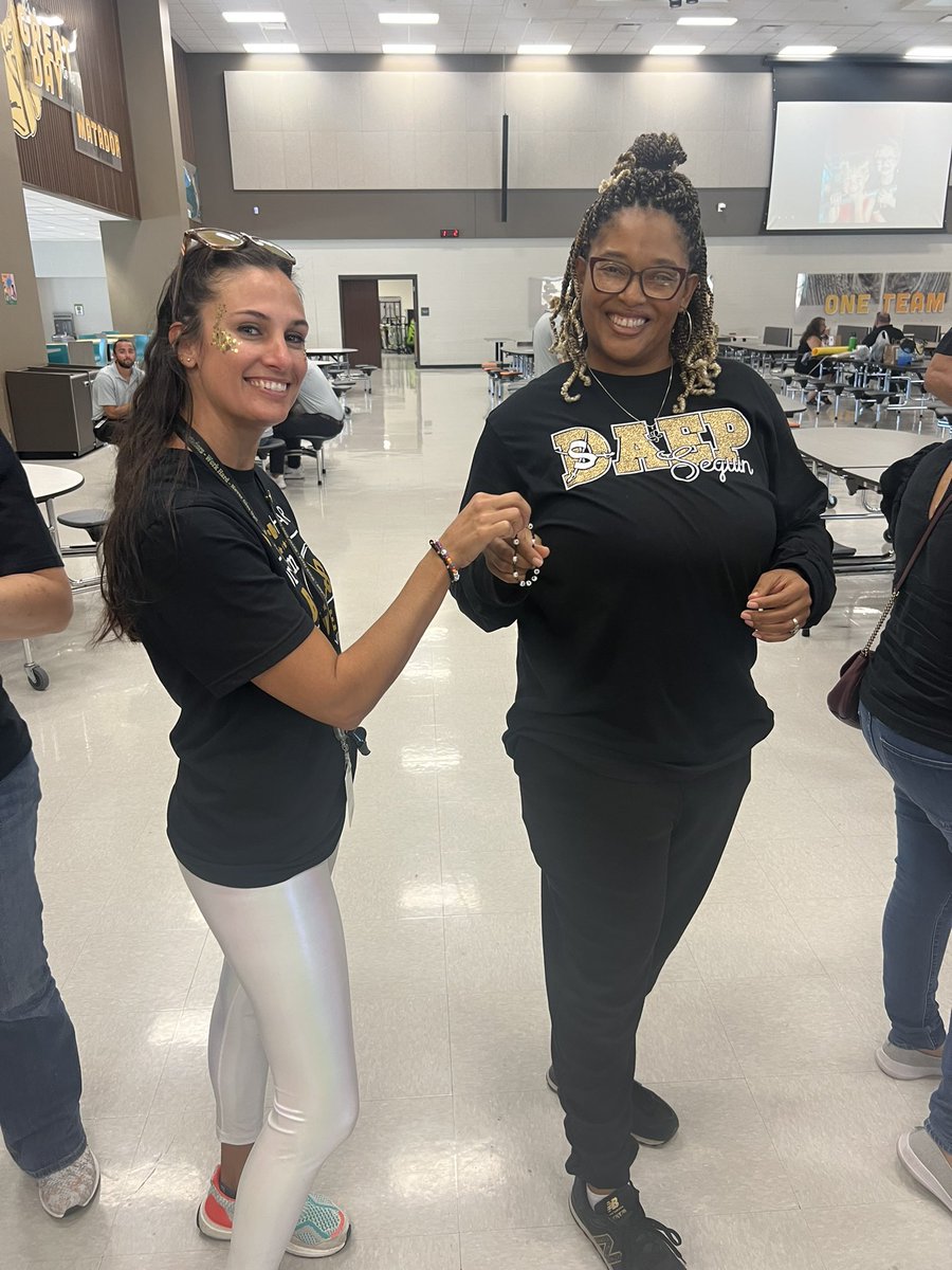 ✨In Our Dream Big Era✨#convocation <a href="/SeguinISD/">Seguin ISD</a> <a href="/AnnalizaRangel/">Annaliza Rangel</a> <a href="/tanyawebb75/">Twebb</a> <a href="/MrsRodriguez1st/">Mrs. Rodriguez</a> <a href="/GomezPatlan2020/">Alyssa Edwards-Gomez</a> <a href="/MrsRanft04/">Jaime Ranft</a> <a href="/HartmannCandyce/">Candyce Hartmann</a> <a href="/kainasisd/">Coach Kaina</a> <a href="/lindajguz/">Linda Guzman</a> <a href="/MsAlvear/">Iliana Alvear</a> <a href="/miss_perez1106/">Veronica Perez</a> <a href="/DawnLawhorn/">Dawn Lawhorn</a> <a href="/TheRealMrHrndz/">Juan Antonio Hernandez</a> <a href="/CelesteDLC96/">Celeste DeLaCruz</a>