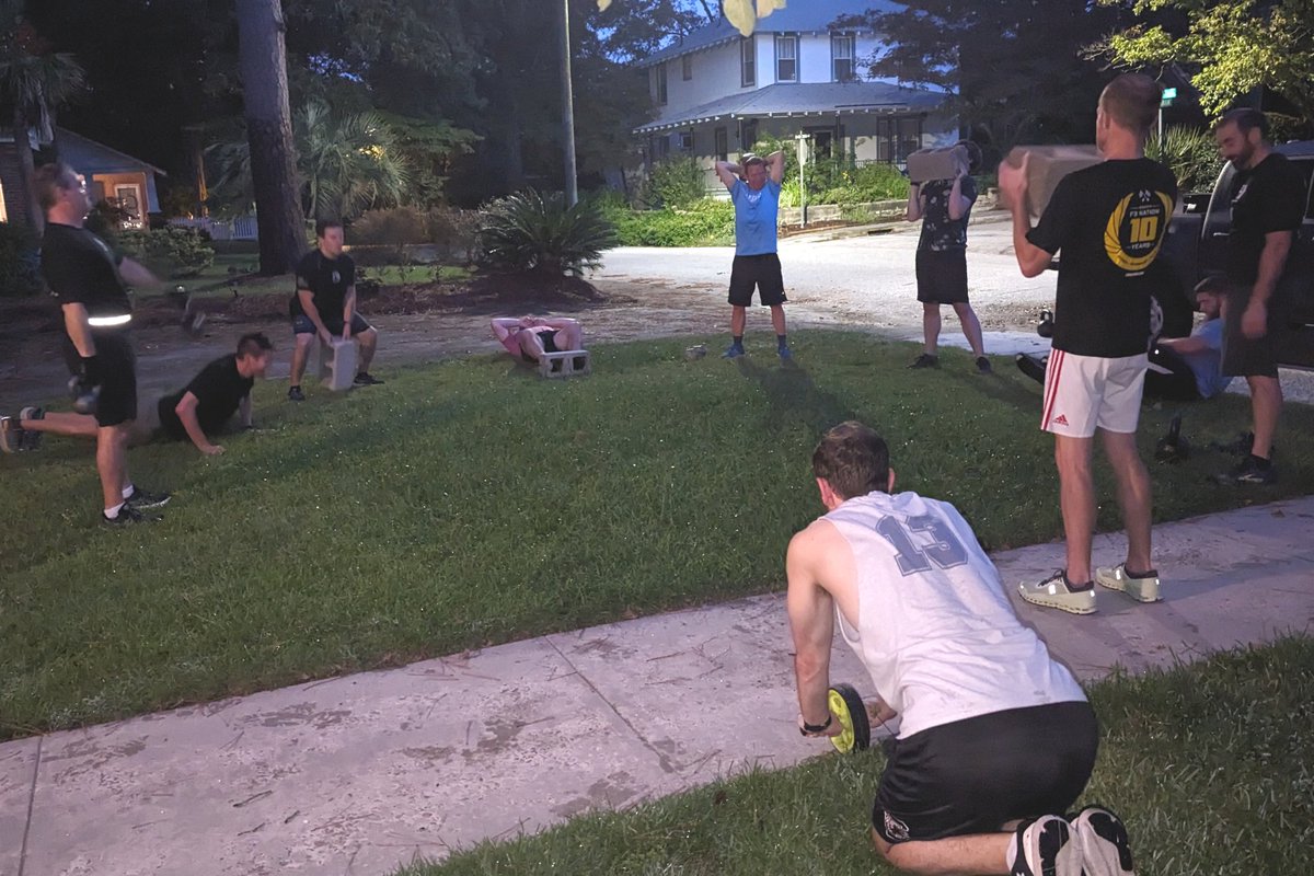 11 fools grumblechatter their way around stations in Fallouts yard. <a href="/F3Columbia/">F3 Columbia</a> @F3Dawnstrike