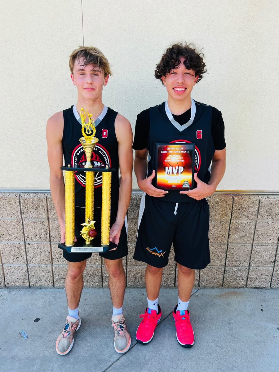 kaden_lopes0's tweet photo. Been a great Spring/Summer season with ABA🏀 @AztecAcademy 

https://t.co/8zDwujAOSG

Ready for Senior Year in the L🟣🟡 https://t.co/33plRC9XlB