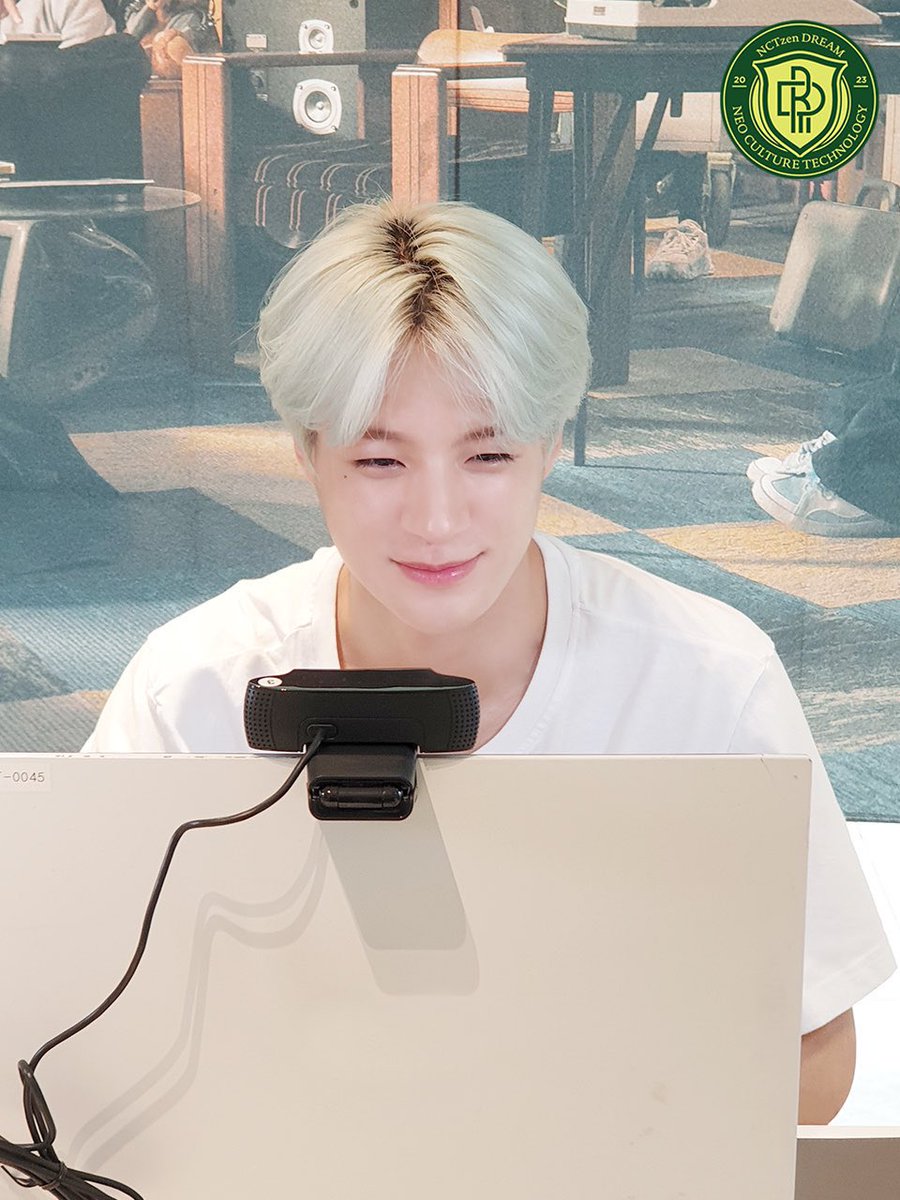 light2__'s tweet photo. 착하게생김 https://t.co/VHx1prqRZC