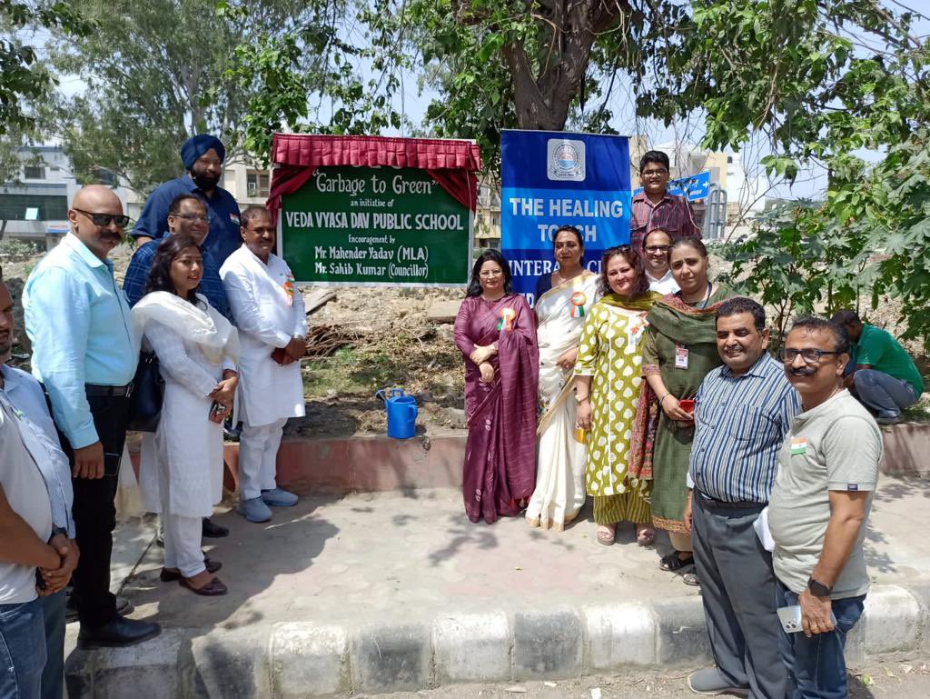 Gurjot Kaur (@kaurgurjot13) on Twitter photo VVDAV Public School celebrated Green Independence Day - inauguration of “Garbage to Green” by MLA Mr. Mohinder Yadav & Mr Sahib Kumar outside the School. A step demonstrating the commitment of the school towards zero waste under the guidance of Principal Ms. Shalini Arora. VVDAV Public School celebrated Green Independence Day - inauguration of “Garbage to Green” by MLA Mr. Mohinder Yadav & Mr Sahib Kumar outside the School. A step demonstrating the commitment of the school towards zero waste under the guidance of Principal Ms. Shalini Arora.