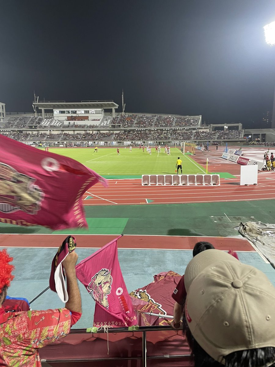 fcryukyu12's tweet image. 初めて娘達と出島で応援
ゴールもあって
花火もあって
勝ち点3だけ無かった

#FC琉球