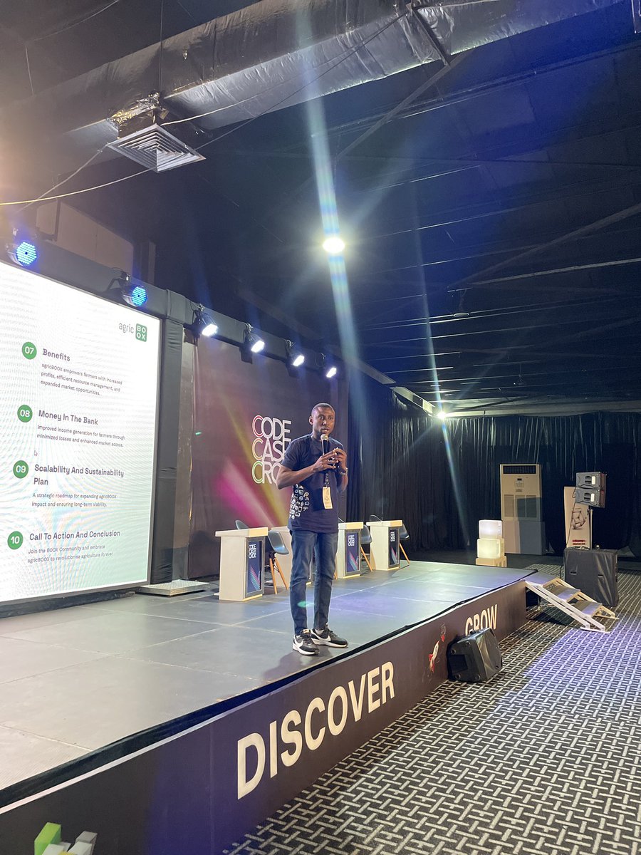 AFEXNigeria's tweet photo. Kenneth Ode is up next and he is backing up his solution, AgricBoox, with data and receipts!
#CodeCashCrop #CCC4 https://t.co/P5WPZkTseW
