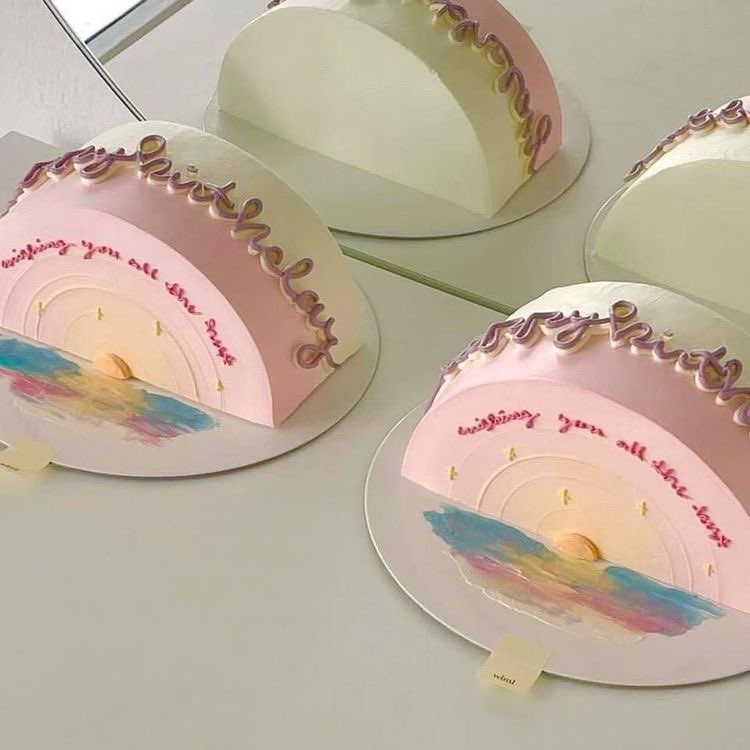 🌤️ Sunset cakes from Woolloomooloo Cafe &amp; Bar 🌈