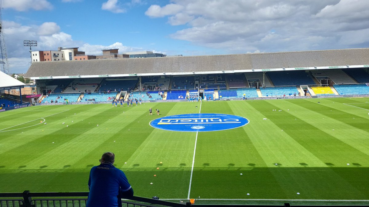 Poshboy73's tweet photo. First home league match of the season and it could be a corker.
Looking forward to the game @SkyBetLeagueOne
@theposh vs @CAFCofficial 

#utp #pufc https://t.co/wBWpFZkumL