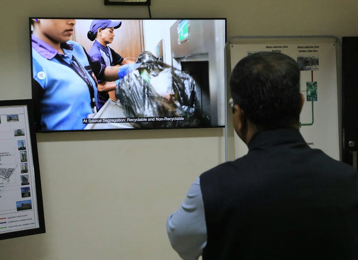 dpradhanbjp's tweet photo. Visited the automated waste collection and segregation plant at GIFT City. 

Smart waste management is key to a sustainable future. Great to learn that the waste generated here is turned into organic manure which will be utilised to meet the electricity needs of @GIFTCity_ in future.