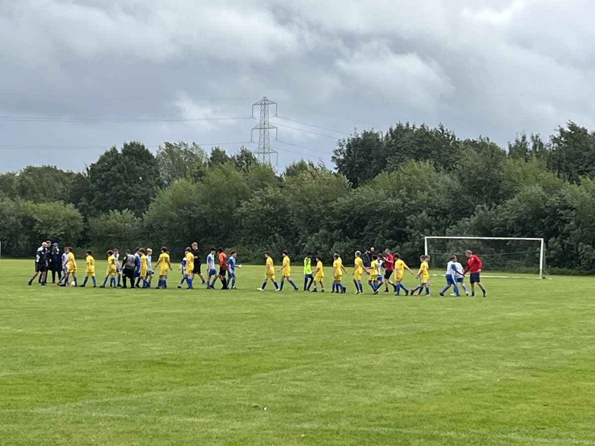 BSCGlasgow's tweet photo. Wet as a Saturday afternoon in Glasgow !!!!
#BSCPride https://t.co/QBSnsVB3Ef