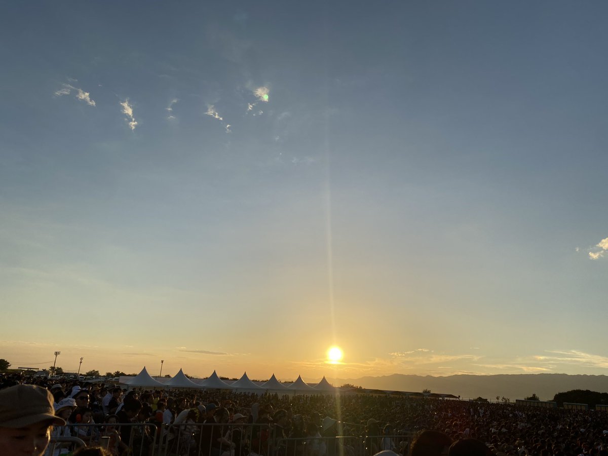 maroooon0228's tweet photo. ELLEGARDEN SUMMER PARTY
最高のライブだった～👏
いろいろ呟きたいのに興奮覚めなくて頭ぐちゃぐちゃだわ😂とにかく息子と2人でゆっくり見れたのが幸せだった♡ https://t.co/X42dyAJVRz