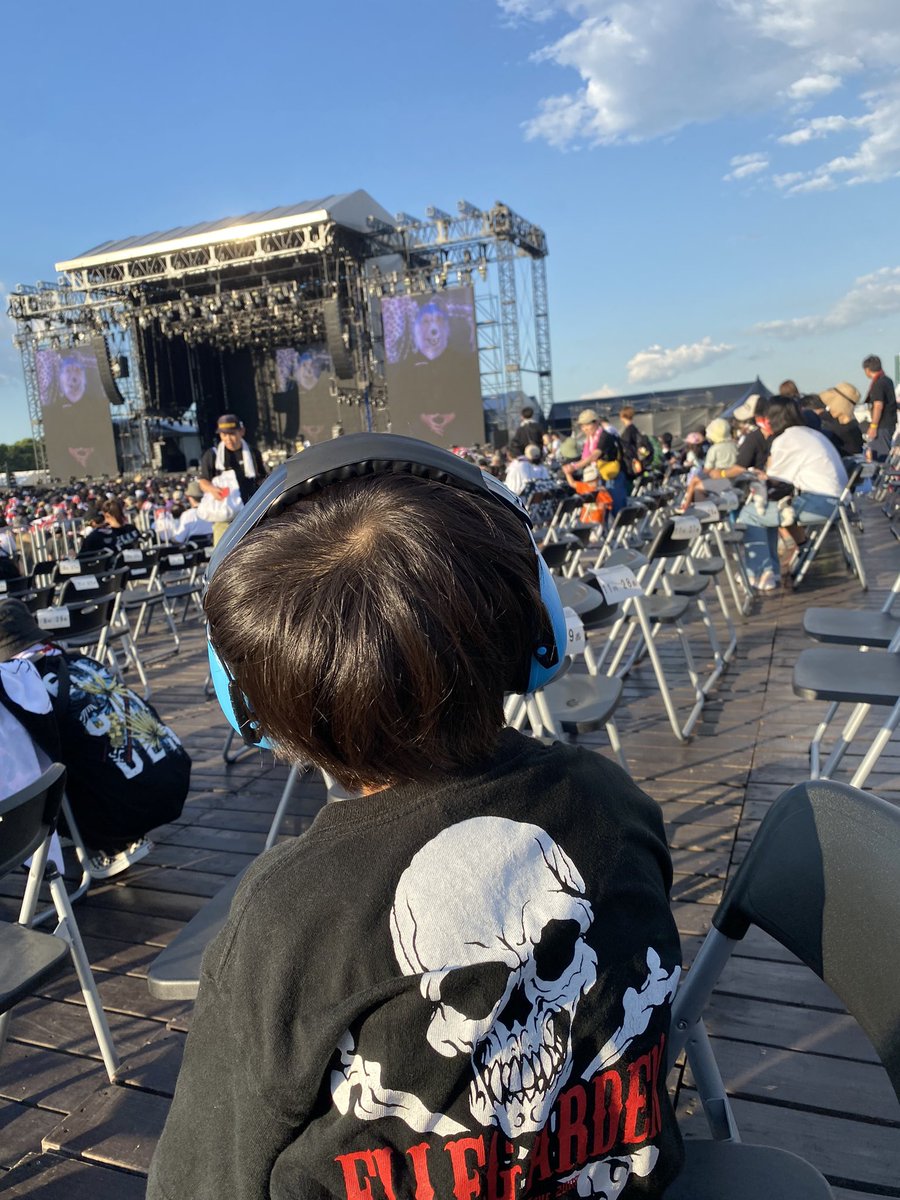 maroooon0228's tweet photo. ELLEGARDEN SUMMER PARTY
最高のライブだった～👏
いろいろ呟きたいのに興奮覚めなくて頭ぐちゃぐちゃだわ😂とにかく息子と2人でゆっくり見れたのが幸せだった♡ https://t.co/X42dyAJVRz