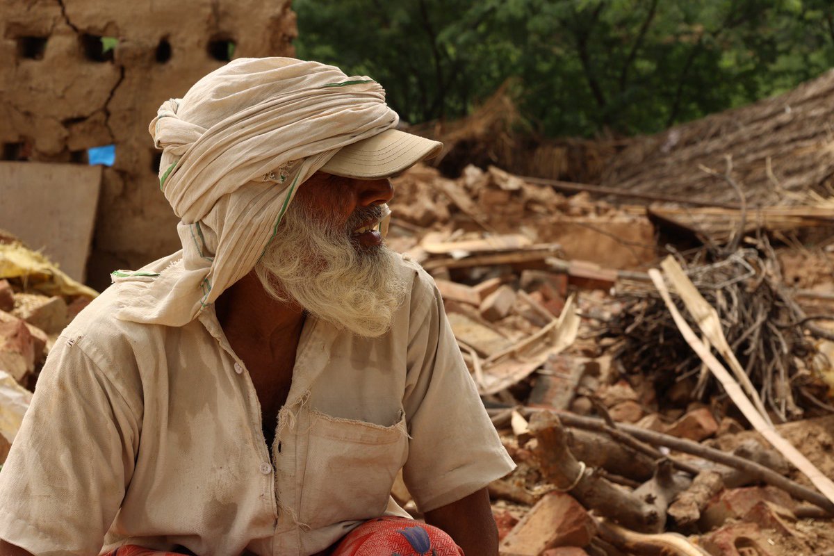 MujtabaAasif's tweet photo. #FundraiserUpdate 2 #Nalhar
In the recent demolition drive in #Nuh after the clashes, the administration bulldozed the house of Aasiya. 70 yrs old Aasiya had a joint family of 15 members living in the house that was destroyed. @miles2smile_ visited her multiple times in the past week, arranged for ration & other essentials and gave a donation call. We raised a total of 2.56 lakhs for her. We gave 2 lakhs to her & Deen Muhammad and remaining 56 thousands to khatooni from the same fundraiser. 
Funds raised- 2.56 lakhs
Transferred directly-2.56 lakhs
Utilisation-100%