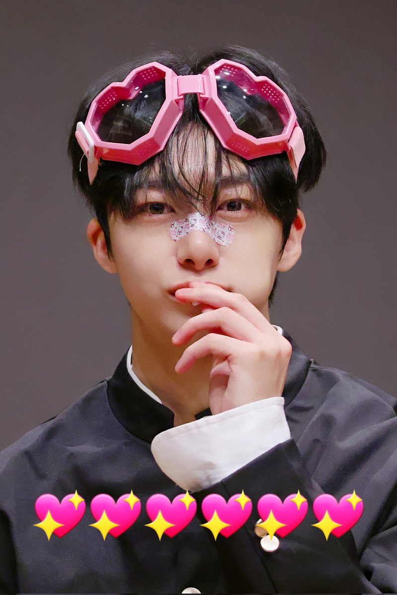 eyes_of_hw's tweet photo. 230812 #몬스타엑스 #형원

💗🍭 예뻐~~~~\\ https://t.co/VF4QpS4bcy
