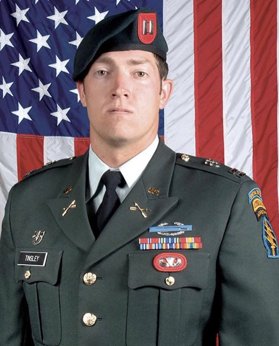 op_hawkeye's tweet photo. 8.12.2009 ~ Captain John Tinsley 🇺🇸

#OpHawkeyeRemembers #JohnTinsley #FSU #3rdInfantryRegiment #OldGuard #7thSFG #BronzeStar #PurpleHeart #DeOppressoLiber

📜 https://t.co/43PRbaplpY
📜 https://t.co/rPQ9RRKMVL
📰 https://t.co/DD7Bc32D2p
📰 https://t.co/pmX2cJUwTj https://t.co/dvTcKqPr0B