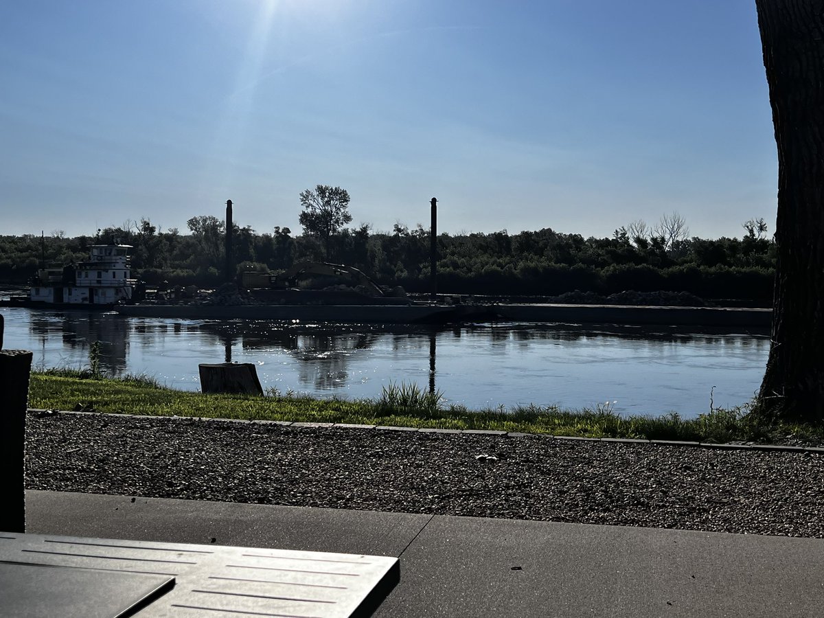 junesrealdad's tweet image. Saturday morning cruise for this rock hauler.  #MightyMo