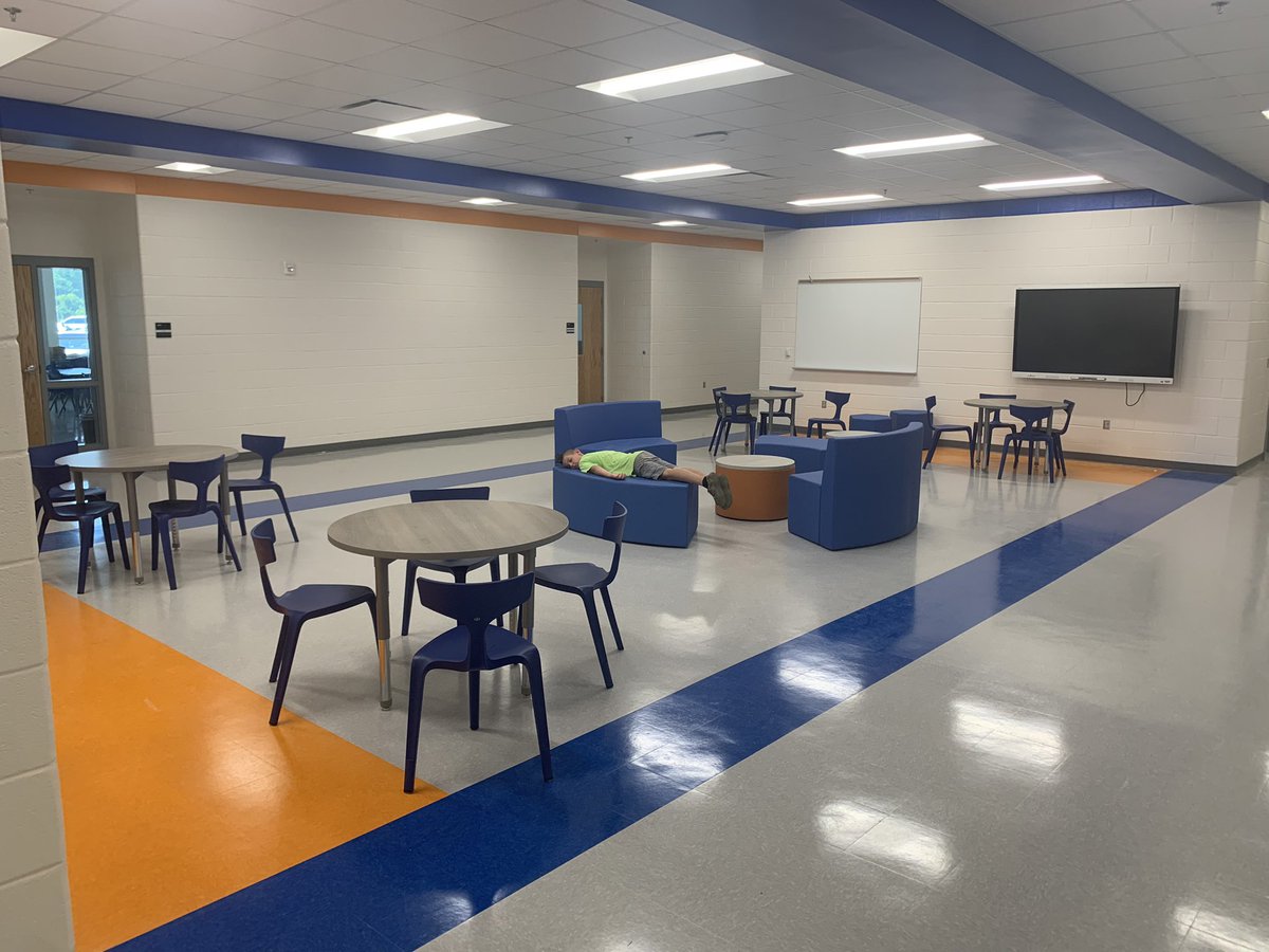 Mrs_Clark_'s tweet photo. We enjoyed touring the newest HS in ABSS! Go Stallions! 🧡💙 https://t.co/pB5YBzxHNa