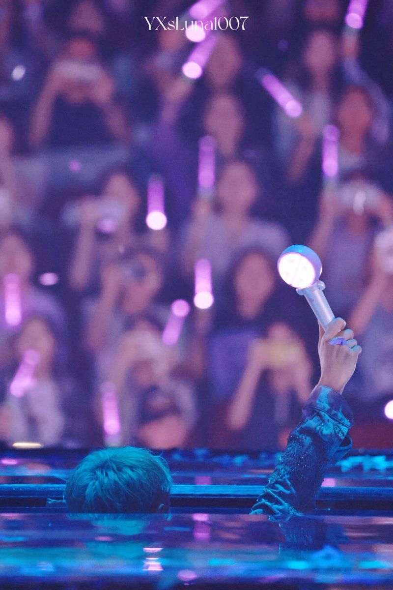 xifim_'s tweet photo. @layzhang @lay_studio 💜💜💜✨
#GRANDLINE3inBJ_Day1
#LayGrandLine
#LAY_GRANDLINE2023
@layzhang https://t.co/Ss7qDw2Gnv
