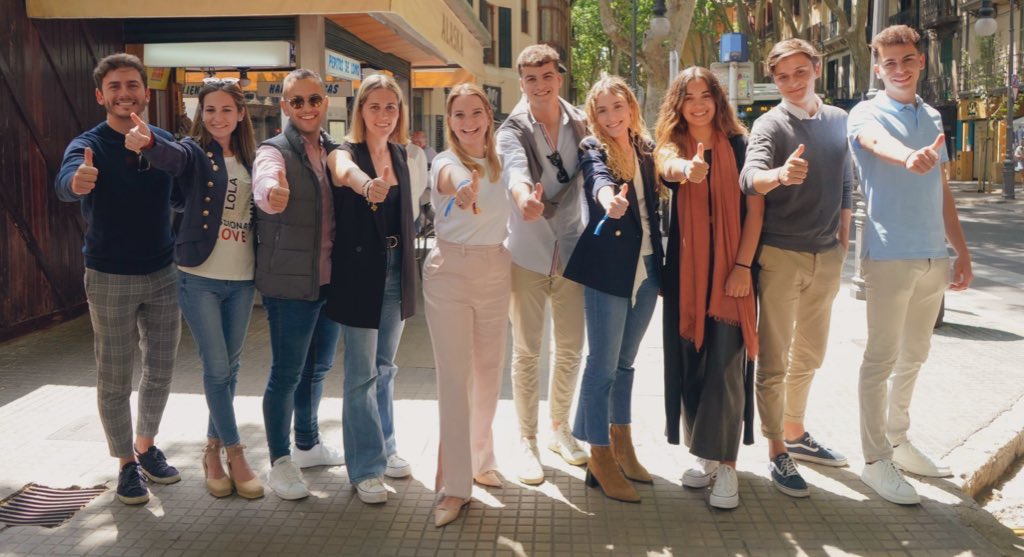 Els joves sou el present i el futur de les Illes Balears. Per això vos volem preparats, crítics, amb ambició, lliures i valents. Perquè sou imparables!

Feim feina per un futur d’oportunitats, llibertat i benestar per a tots.

#DiaInternacionalDeLaJuventud