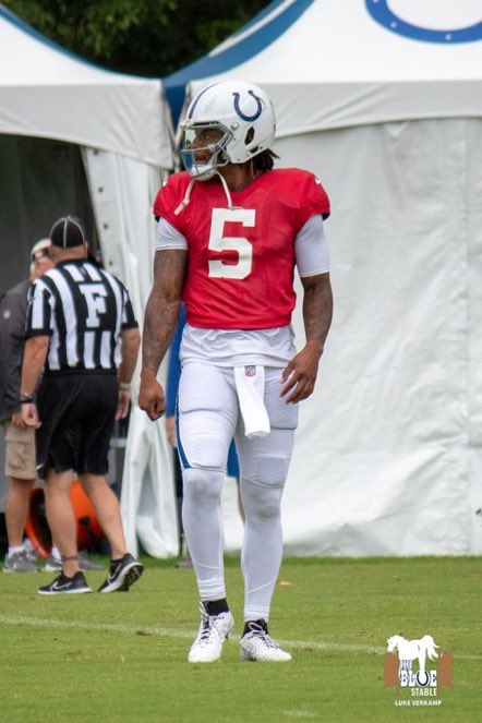 Waited so long to tweet this… ITS GAMEDAY🔥🔥🔥🔥 #ForTheShoe