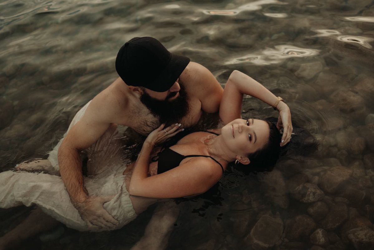 ThreadsMackinac's tweet image. Mackinac has a special superpower to put love on display.

📸 Courtney Trudo Photography

#mackinacisland #puremichigan #goodvibesgreatlakes