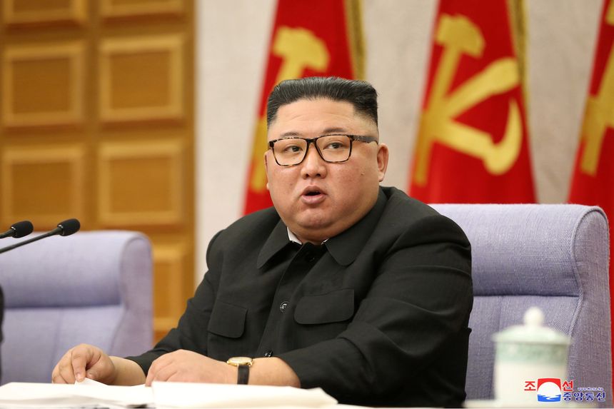 EmmaRincon's tweet photo. Capitalismo contra comunismo: 

Corea del Norte y Sur se separaron en 1948, desde entonces los dos países tomaron caminos diferentes. 

70 años después, el PIB per cápita de Corea del Sur (capitalistas) es 25 veces mayor que la del Norte (comunista).

El Norte siguió una economía planificada y el Sur una economía de mercado, los resultados están a la vista.

Los izquierdistas son negacionistas de las ciencias económicas, seguidores de un fenómeno embrutecedor.

Más datos: https://t.co/pViNvUvd5J