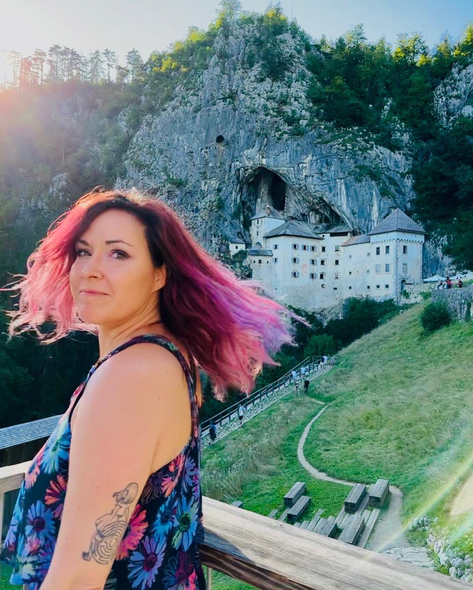 alivea's tweet photo. Time traveler. ⚔️🏰 #predjamacastle https://t.co/SiSVIMo2Jf