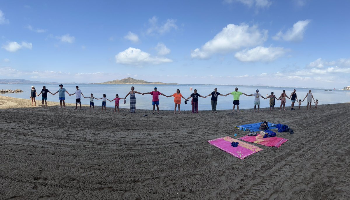 lourdesret's tweet photo. Abrazo 🫂 al Mar Menor, agosto 2023.

Por un Mar vivo, por nuestro Mar Menor !!! 
#MarMenor #SOSMarMenor https://t.co/hOaXduta85