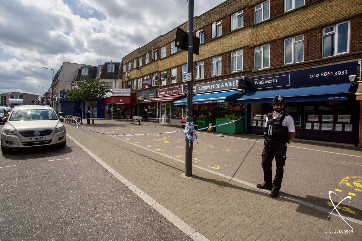 csi_london's tweet photo. @CrimeLdn @ScarcityStudios @harrowonline @999London @uknip247 @obbsie @MPSHarrow #knifecrime #AnotherLifeLost
10/8/23 #MurderInvestigation-Fatal Triple Stabbing-Male(Age Not Released)- 2 Males Arrested Suspicion of Murder. #Wellesley Rd, #Harrow #HA1
https://t.co/ydoNxkwzni https://t.co/g2hwHrNjte