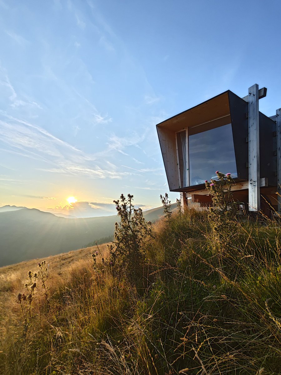 Zoe_in_transit's tweet photo. We just got home after a long forestry hike where we spent the night up the mountain Monte Bar 😍

Such a great experience! with the clearest night for star gazing and delicious food from the local mountain cabin ⭐⛰️🇨🇭

#montebar #ticino #Switzerland https://t.co/qrn30kK2Ii