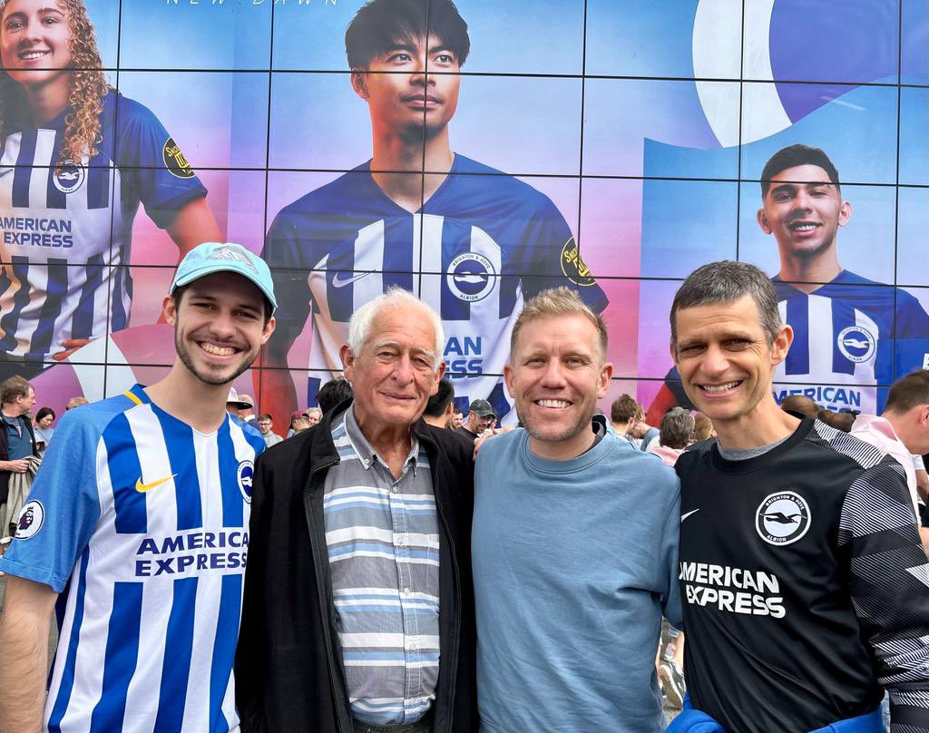 RPrecious00's tweet photo. @bhafcstateside @PLinUSA Checking in on behalf of my parents still in Michigan now that I'm back in the UK! We're all at the game today - UTA! #bhafc https://t.co/3uMpzvM7Uz